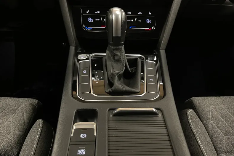 Volkswagen Passat din 2023 cu 112.594 km - oferta VOL219414 - foto 21