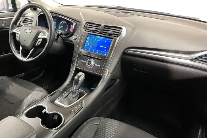 Ford Mondeo din 2021 cu 71.371 km - oferta FOR219420 - foto 8
