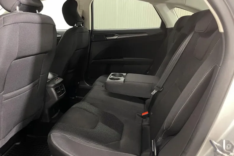 Ford Mondeo din 2021 cu 71.371 km - oferta FOR219420 - foto 11