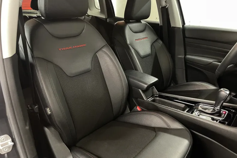 Jeep Compass din 2022 cu 50.003 km - oferta JEE219429 - foto 9