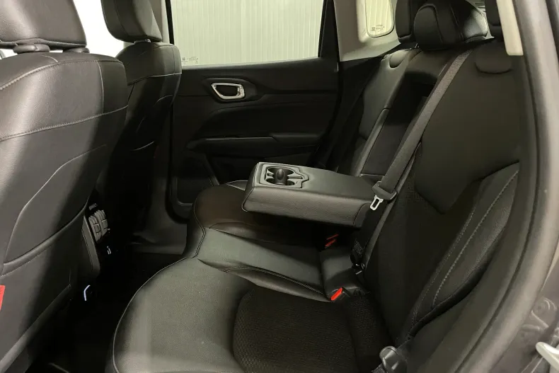 Jeep Compass din 2022 cu 50.003 km - oferta JEE219429 - foto 11