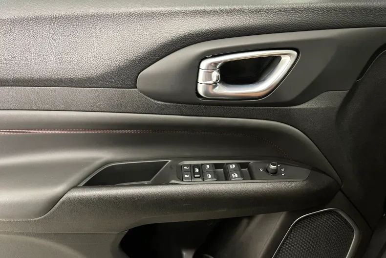 Jeep Compass din 2022 cu 50.003 km - oferta JEE219429 - foto 23