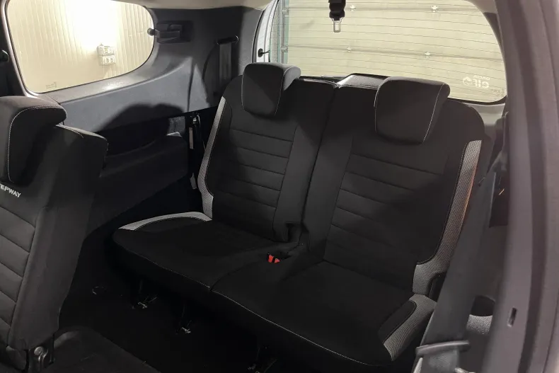 Dacia Lodgy din 2022 cu 136.069 km - oferta DAC219433 - foto 12