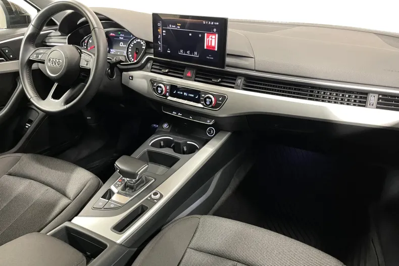 Audi A4 Limuzina din 2020 cu 88.494 km - oferta AUD219437 - foto 9