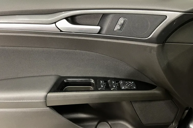 Ford Mondeo din 2021 cu 121.020 km - oferta FOR219445 - foto 23