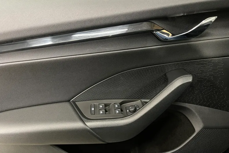 Skoda Octavia din 2021 cu 68.388 km - oferta SKO219452 - foto 23