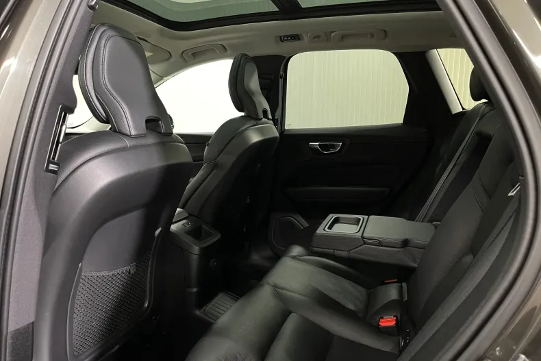 Volvo XC60 din 2021 cu 163.705 km - oferta VOL219464 - foto 12