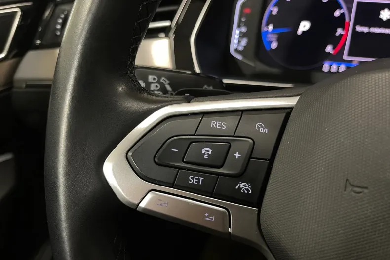 Volkswagen Passat din 2021 cu 139.147 km - oferta VOL219465 - foto 25