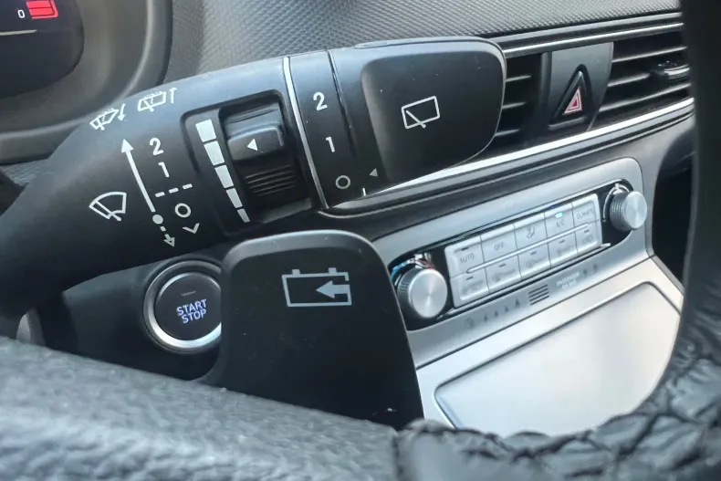 Hyundai Kona din 2021 cu 22.000 km - oferta HYU219472 - foto 12