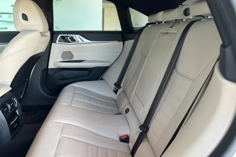 BMW i4 (Seria 4) din 2022 cu 45.000 km - oferta BMW219488 - foto 13