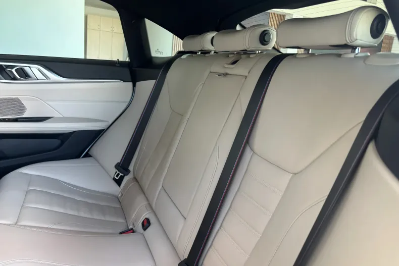BMW i4 (Seria 4) din 2022 cu 45.000 km - oferta BMW219488 - foto 14