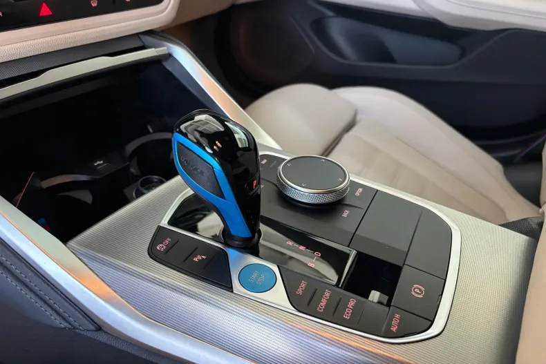 BMW i4 (Seria 4) din 2022 cu 45.000 km - oferta BMW219488 - foto 21