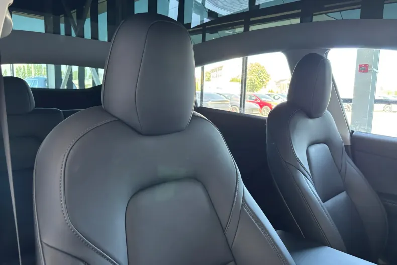 Tesla Model Y din 2022 cu 49.800 km - oferta TES219490 - foto 10
