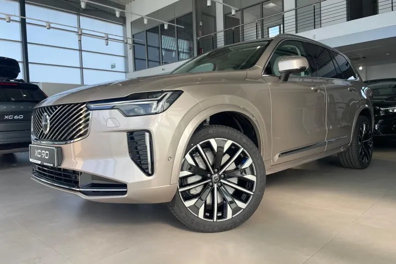 Volvo XC90 din 2026 cu 9 km - oferta VOL219492 - foto 1