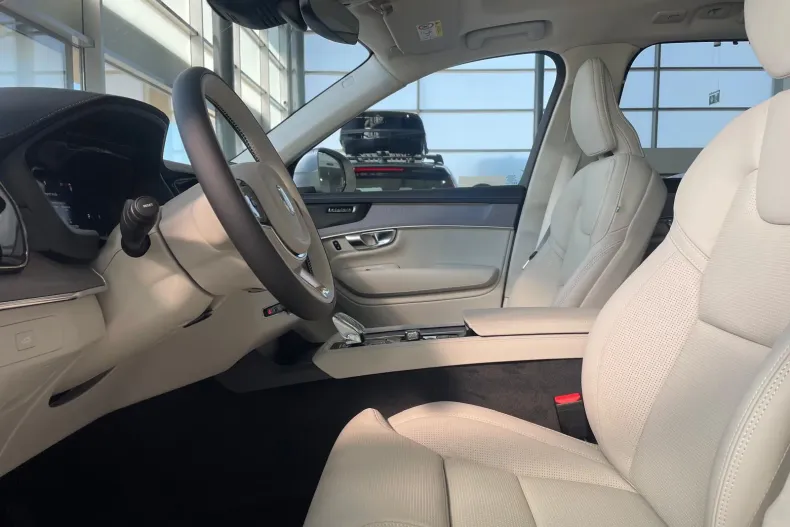 Volvo XC90 din 2026 cu 9 km - oferta VOL219492 - foto 12