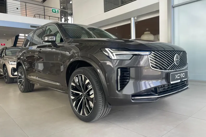 Volvo XC90 din 2026 cu 9 km - oferta VOL219493 - foto 3
