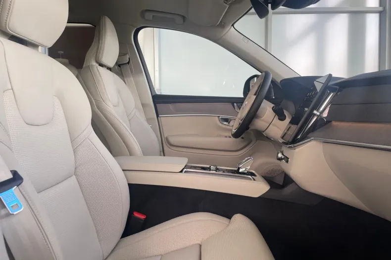 Volvo XC90 din 2026 cu 9 km - oferta VOL219493 - foto 8