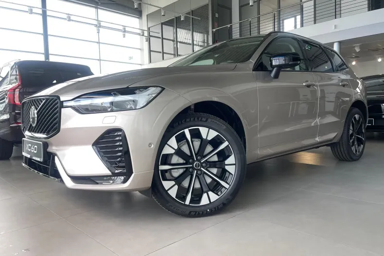 Volvo XC60 din 2026 cu 9 km - oferta VOL219494 - foto 1