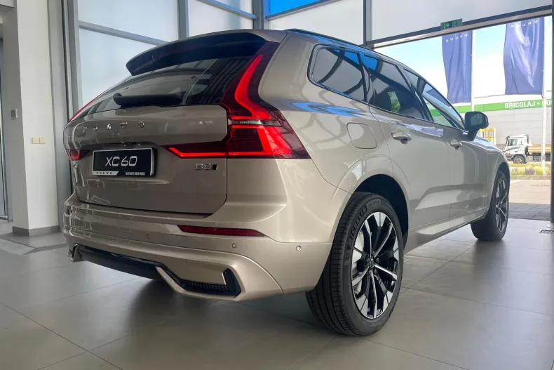 Volvo XC60 din 2026 cu 9 km - oferta VOL219494 - foto 5