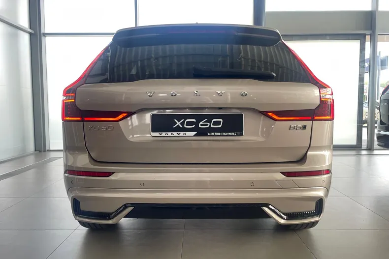 Volvo XC60 din 2026 cu 9 km - oferta VOL219494 - foto 6
