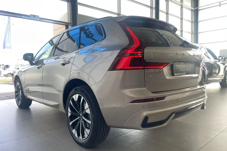 Volvo XC60 din 2026 cu 9 km - oferta VOL219494 - foto 7