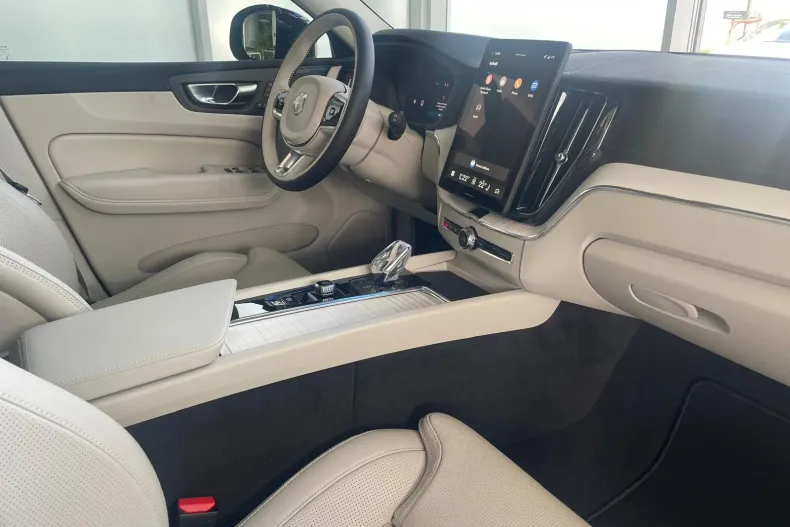 Volvo XC60 din 2026 cu 9 km - oferta VOL219494 - foto 10