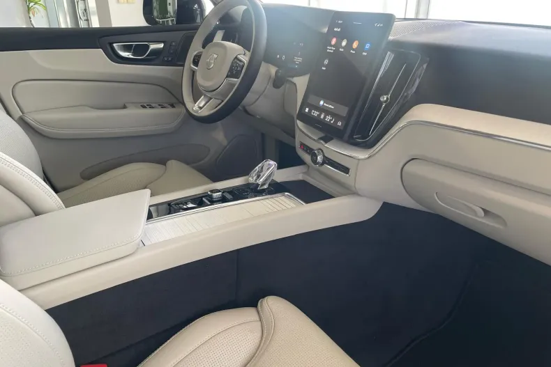 Volvo XC60 din 2026 cu 9 km - oferta VOL219495 - foto 10