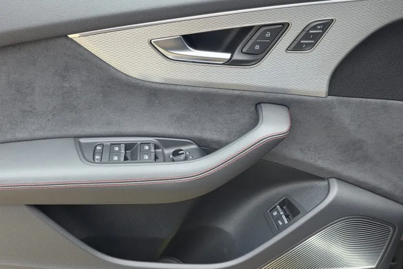 Audi Q8 din 2024 cu 49.907 km - oferta AUD219496 - foto 9