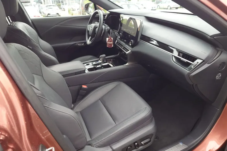 Lexus Seria RX din 2025 cu 9.500 km - oferta LEX219503 - foto 6
