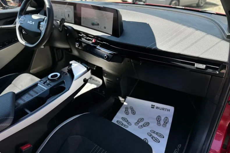 Kia EV6 din 2022 cu 42.002 km - oferta KIA219508 - foto 6
