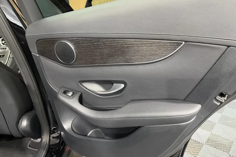 Mercedes-Benz GLC (Clasa GLC) din 2022 cu 158.588 km - oferta MER219514 - foto 21