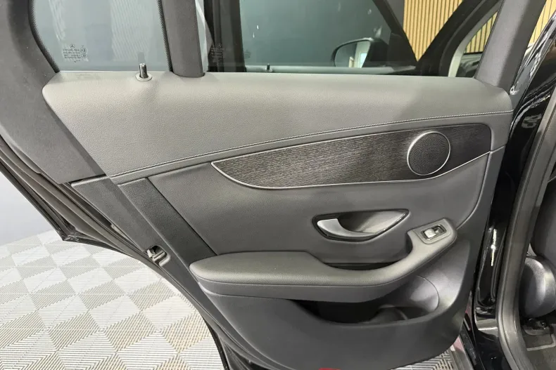 Mercedes-Benz GLC (Clasa GLC) din 2022 cu 158.588 km - oferta MER219514 - foto 22