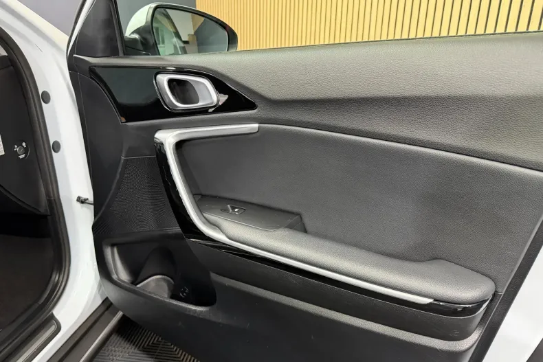 Kia XCeed din 2022 cu 64.120 km - oferta KIA219515 - foto 27