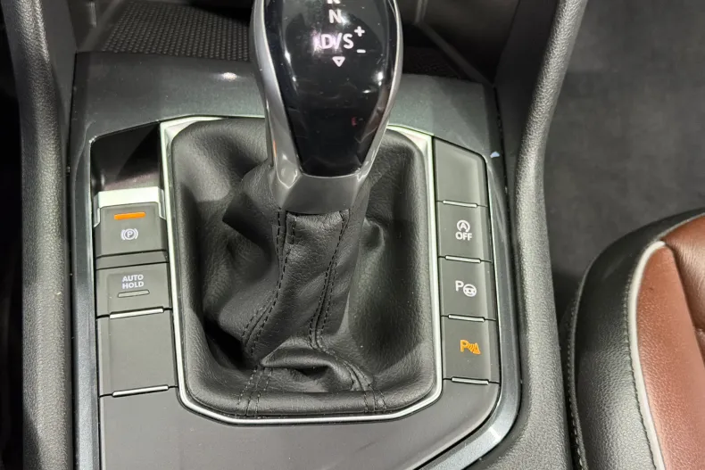 Volkswagen Tiguan din 2020 cu 88.372 km - oferta VOL219517 - foto 11