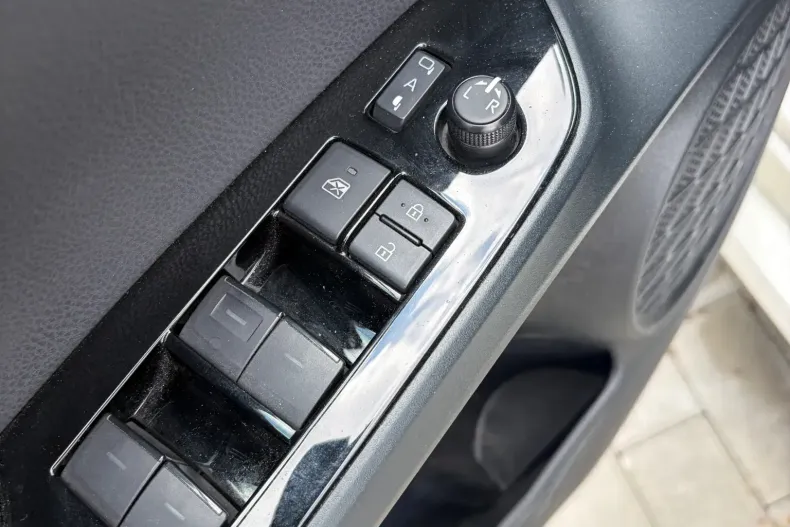 Toyota Prius din 2020 cu 138.634 km - oferta TOY219520 - foto 22
