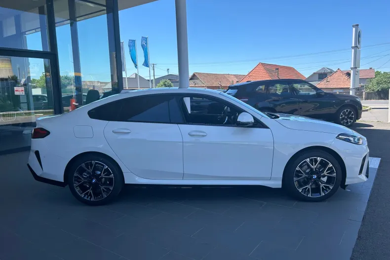 BMW 220i (Seria 2) din 2026 cu 7 km - oferta BMW219532 - foto 5