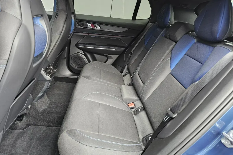 Lynk & Co 01 din 2023 cu 4.500 km - oferta LYN219533 - foto 8