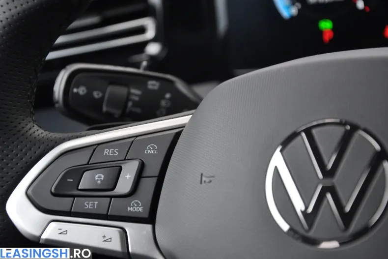 Volkswagen Tiguan din 2024 cu 50.381 km - oferta VOL219536 - foto 18