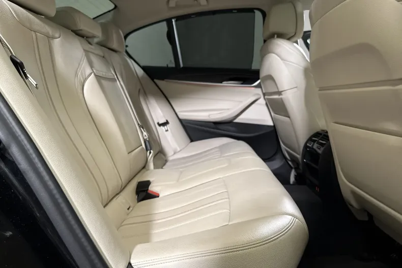 BMW 520i (Seria 5) din 2021 cu 114.277 km - oferta BMW219545 - foto 12