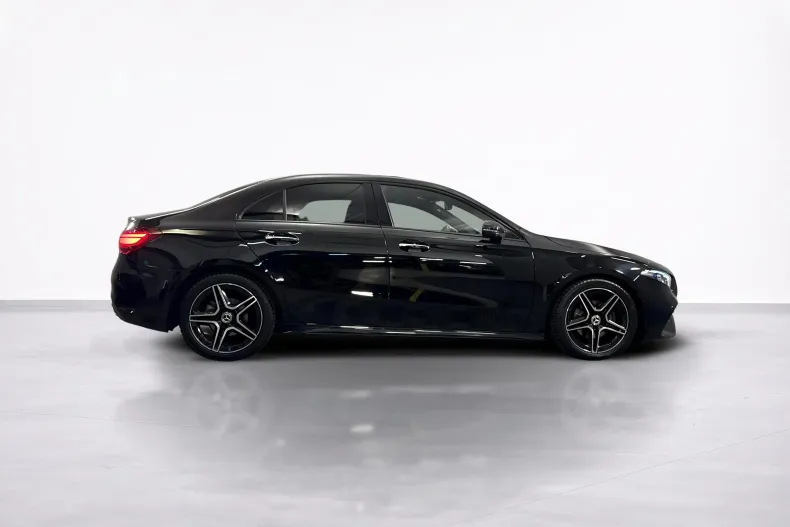 Mercedes-Benz A 200 (Clasa A) din 2022 cu 63.328 km - oferta MER219546 - foto 4