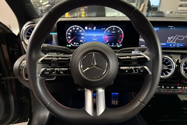 Mercedes-Benz A 200 (Clasa A) din 2022 cu 63.328 km - oferta MER219546 - foto 19