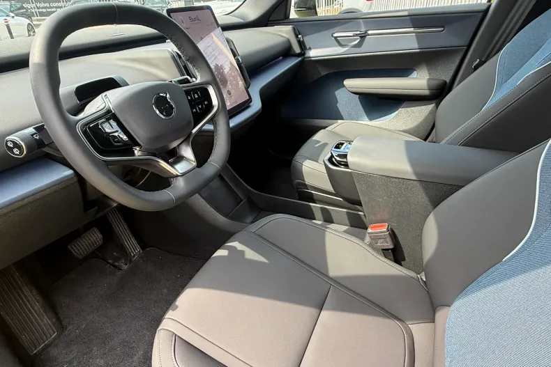 Volvo EX30 din 2024 cu 2.600 km - oferta VOL219555 - foto 15
