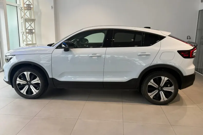 Volvo C40 din 2023 cu 20.900 km - oferta VOL219557 - foto 2