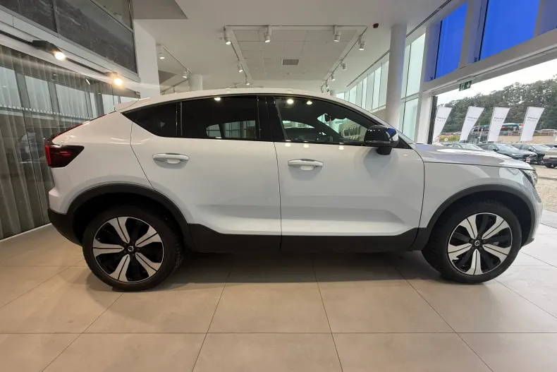 Volvo C40 din 2023 cu 20.900 km - oferta VOL219557 - foto 5