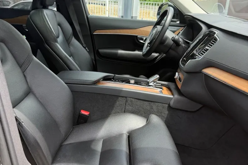 Volvo XC90 din 2022 cu 85.300 km - oferta VOL219558 - foto 27