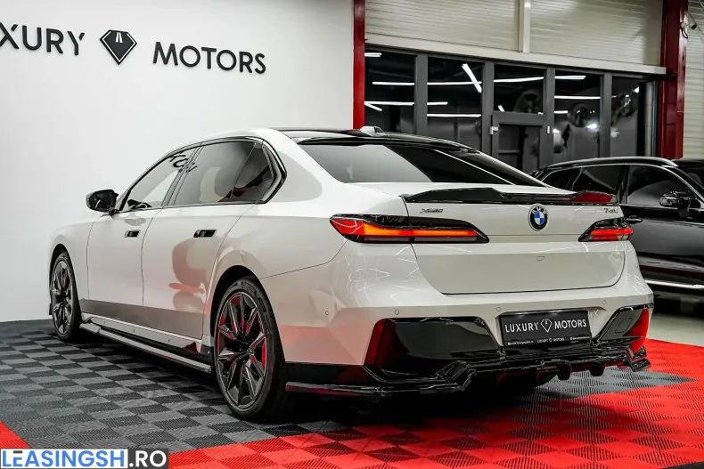 BMW 740d (Seria 7) din 2025 cu 20 km - oferta BMW219572 - foto 6