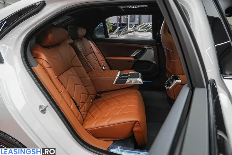 BMW 740d (Seria 7) din 2025 cu 20 km - oferta BMW219572 - foto 9
