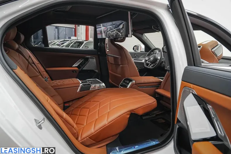 BMW 740d (Seria 7) din 2025 cu 20 km - oferta BMW219572 - foto 11