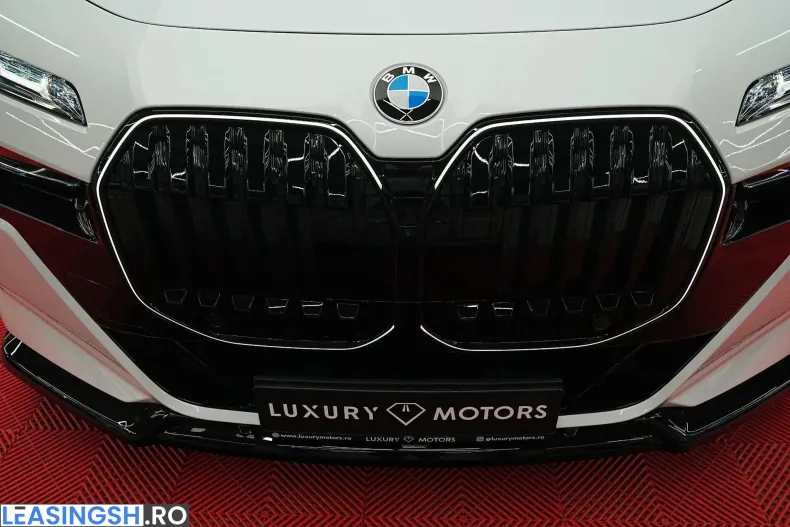 BMW 740d (Seria 7) din 2025 cu 20 km - oferta BMW219572 - foto 30