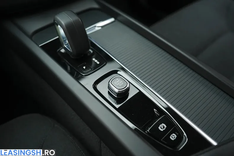 Volvo XC60 din 2022 cu 131.000 km - oferta VOL219573 - foto 33